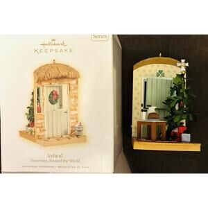 Hallmark Keepsake 2009 Around The World Ireland 3D Ornament